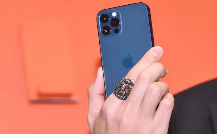阜城苹果手机维修分享iPhone12系列重启方法教程 